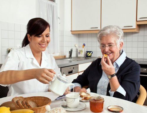 Senior Health: How Does a Caregiver Support a Healthy Diet for Your Senior?